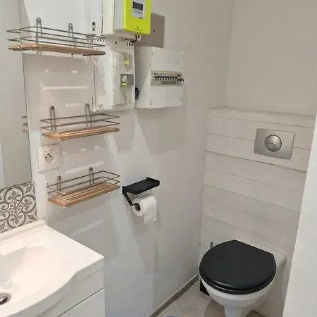Paisible Et Agreable Proche D'une Foret Feriehus