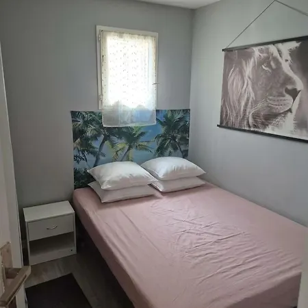 Prázdninový dům Paisible Et Agreable Proche D'une Foret